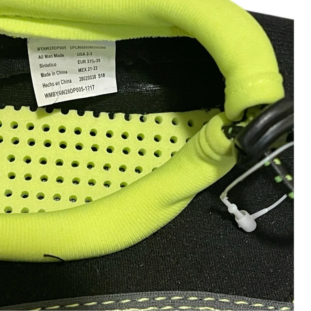NWOT Athletic Works Kids Beach Water Shoe Size 2/3